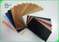 Il multiplo colora la carta kraft Lavabile 0.3mm 0.5mm 0.55mm 0.7mm per la fabbricazione delle borse