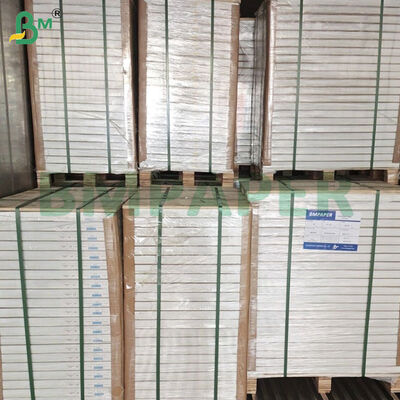 Cartone bianco sbiancato a doppio lato con anima bianca da 350 g/m² 70*100 cm