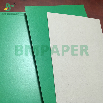 700 x 1000 mm 1,2 mm 1,5 mm Cartone verde laccato Con dorso grigio Cartone massello
