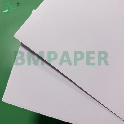 Ambedue le parti Matte White Uncoated E Flute Corrugated Board 140g+100g+140g