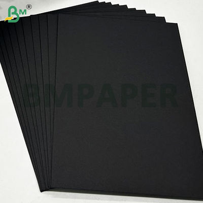 180 gm 230 gm Carta nera per etichette di abbigliamento Buona rigidità 70 x 100 cm