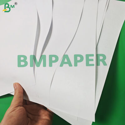 70 grammi di carta di supporto a nastro offset senza legno 250 mm 300 mm Buona resistenza alla trazione