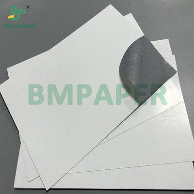 310 gr 330 gr Superficie liscia Nucleo nero TCG Cardstock 71 x 95cm