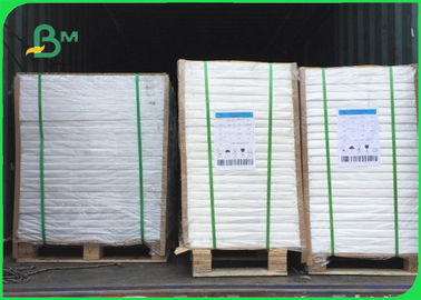 Materiale grezzo PE rivestito con carta kraft marrone di 700 mm