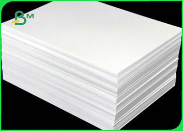 270 gm 300 gm C1S Carta d'avorio in grande quantità Piegata 700*1000 mm