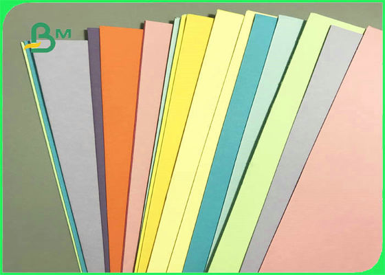 Il colore Bristol Paper Customized Size For DIY di 160GSM 180GSM 300GSM Handcrafts