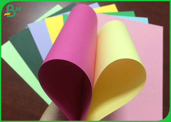 SGS approvato 230gm 250gm foglio di carta colorato con stampa a colori stabile