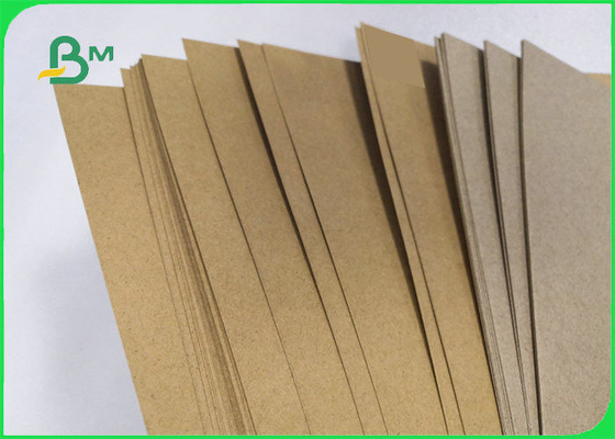 110 - 220gm Carta di cartone riciclata Kraft Liner per la scatola di imballaggio 65 * 86cm