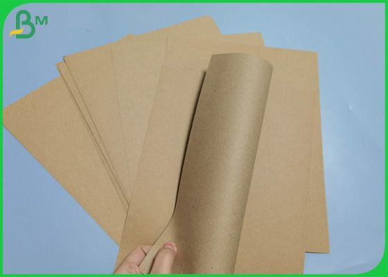 Il rotolo enorme riciclato spappola la carta media non candeggiata di 125gsm 160gsm Kraft Testliner